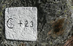 Hraniční kámen 23C a Kámen doteku