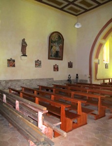 Interiér kostela sv. Linharta