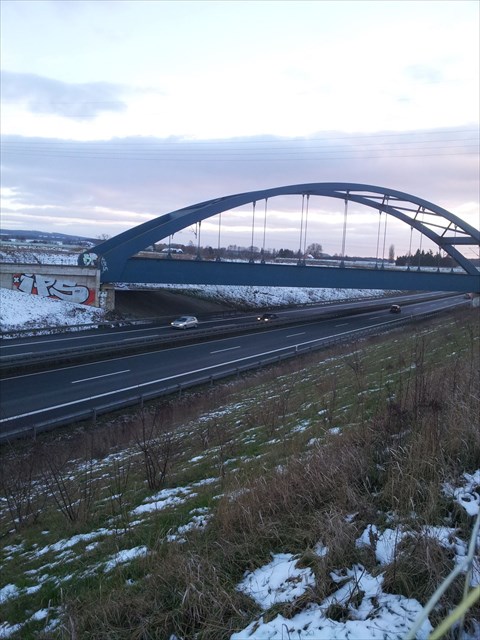 Eisenbahnbrücke über die A39