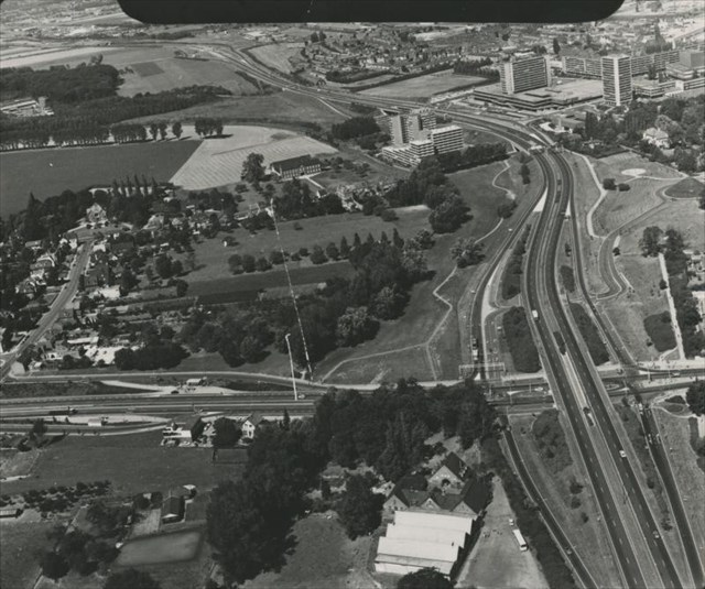 Aerial photo homestead De Aar after construction of the highway, 1976