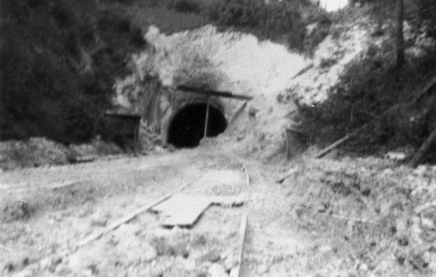 tunnel bombardé